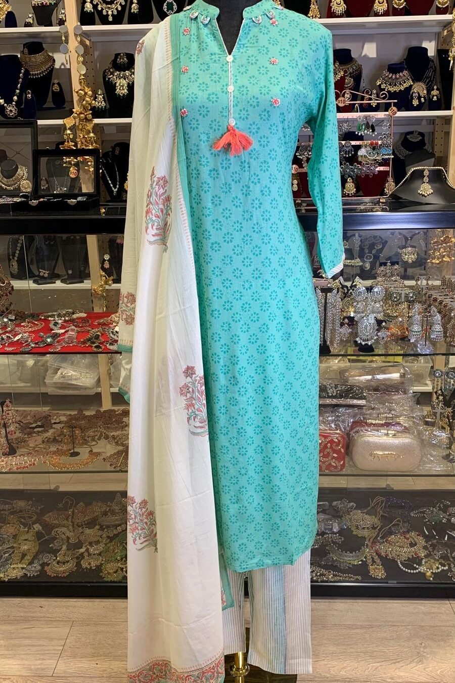 Pista Green & OffWhite Cotton Suit