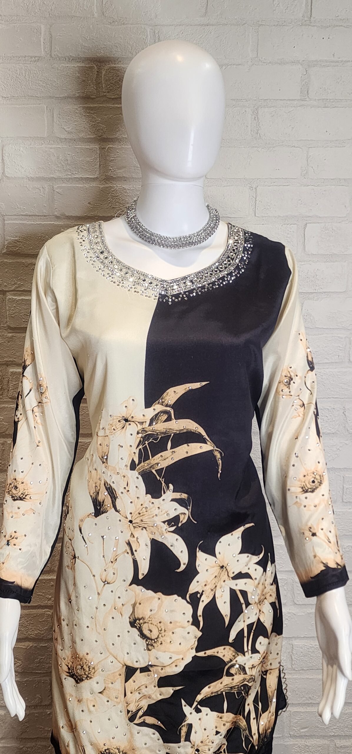 Black & Off White Pure Crepe Sharara Suit - Image 4