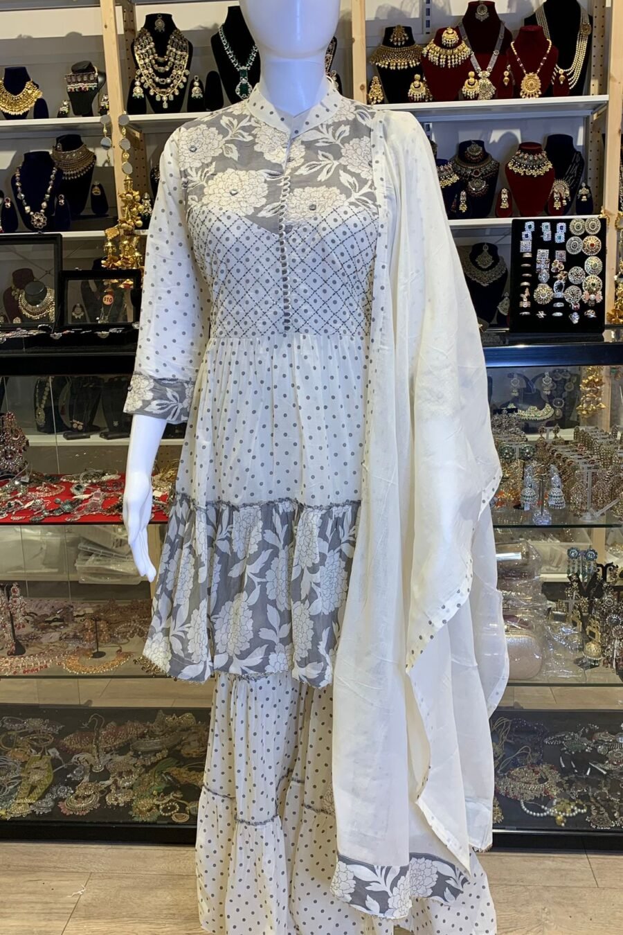 Cream Mul Cotton Garrara Set