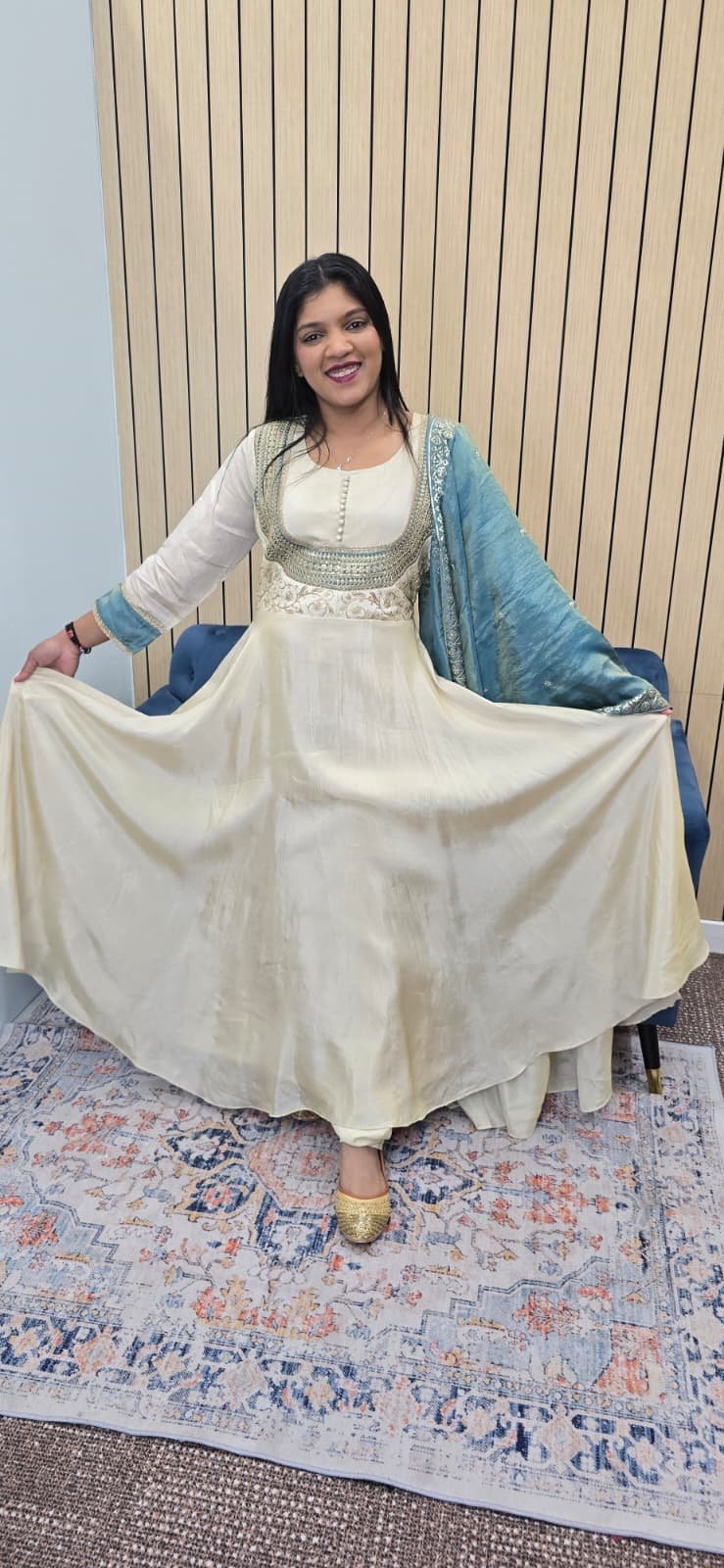 Radiate elegance in this graceful Anarkali suit - Image 3