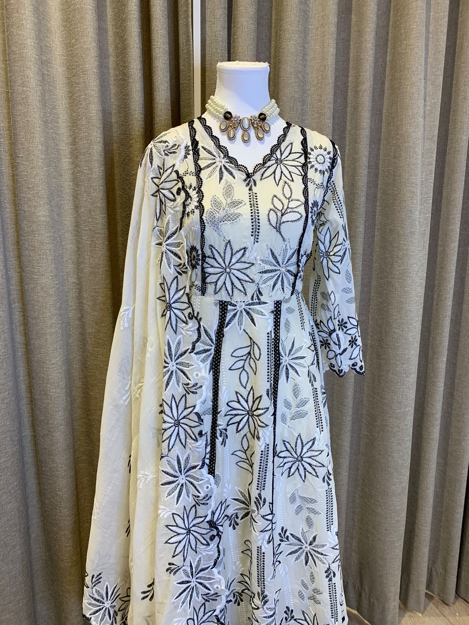 OffWhite & Black Mal Cotton Suit